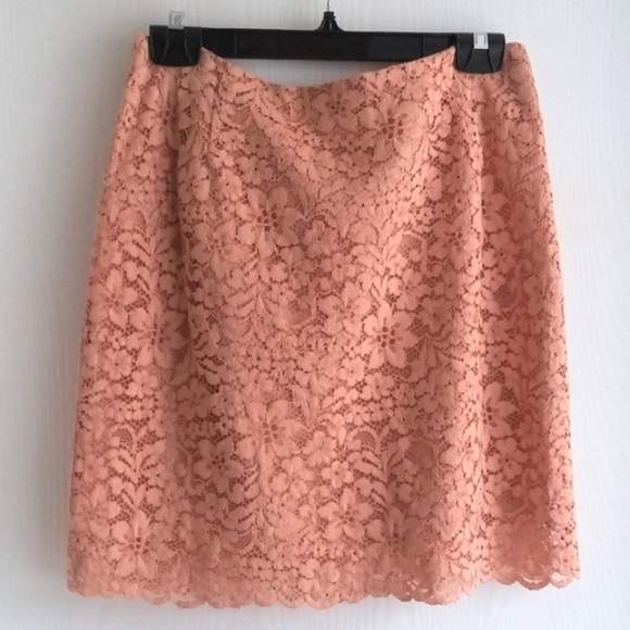 H & M | Lace Coral Peach Lace Pencil Skirt - Picture 1 of 4